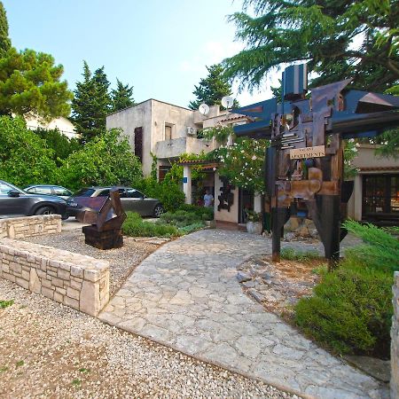 Apartments Nenad 1720 Premantura Exterior photo