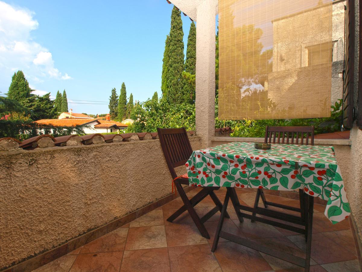 Apartments Nenad 1720 Premantura Exterior photo