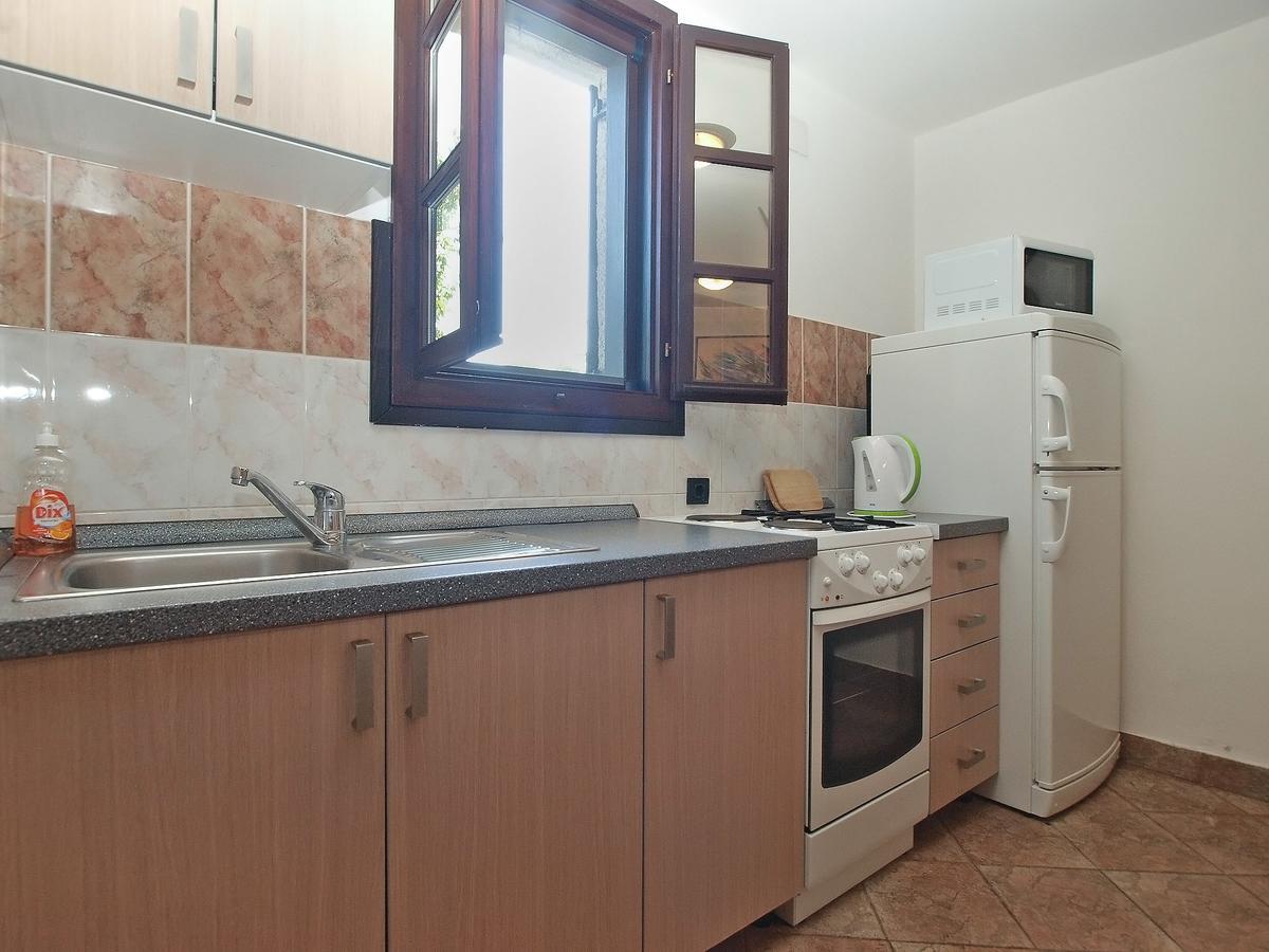 Apartments Nenad 1720 Premantura Exterior photo