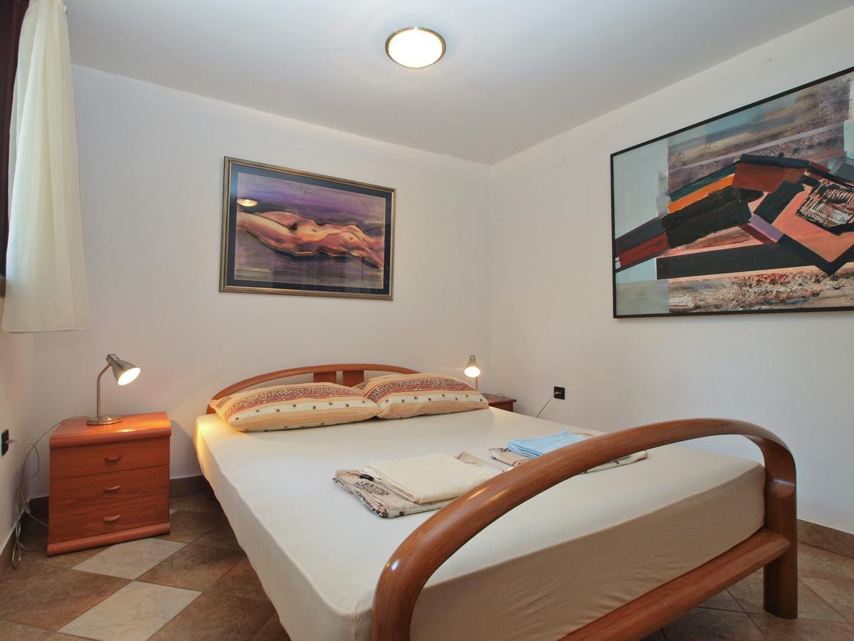 Apartments Nenad 1720 Premantura Exterior photo