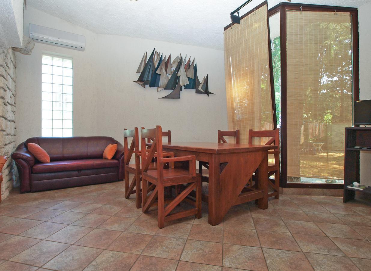 Apartments Nenad 1720 Premantura Exterior photo